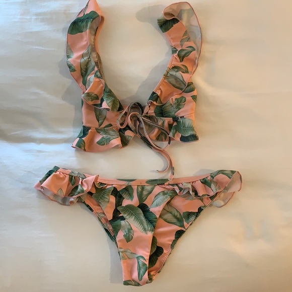 Show me your mumu ruffle bikini set - Picture 2 of 6